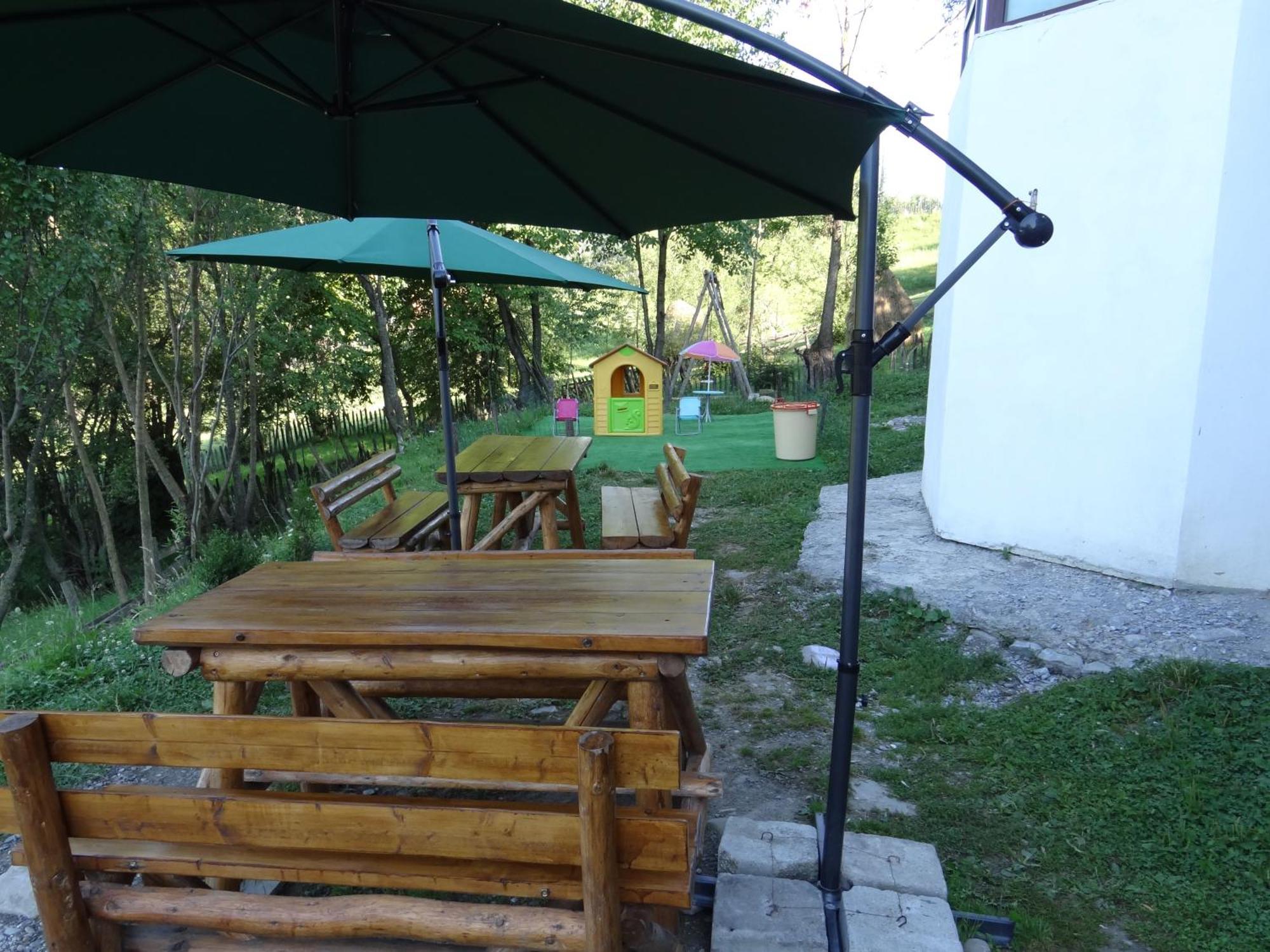 Pensiunea Cabana Veverita Valea Doftanei Trăisteni Exterior foto