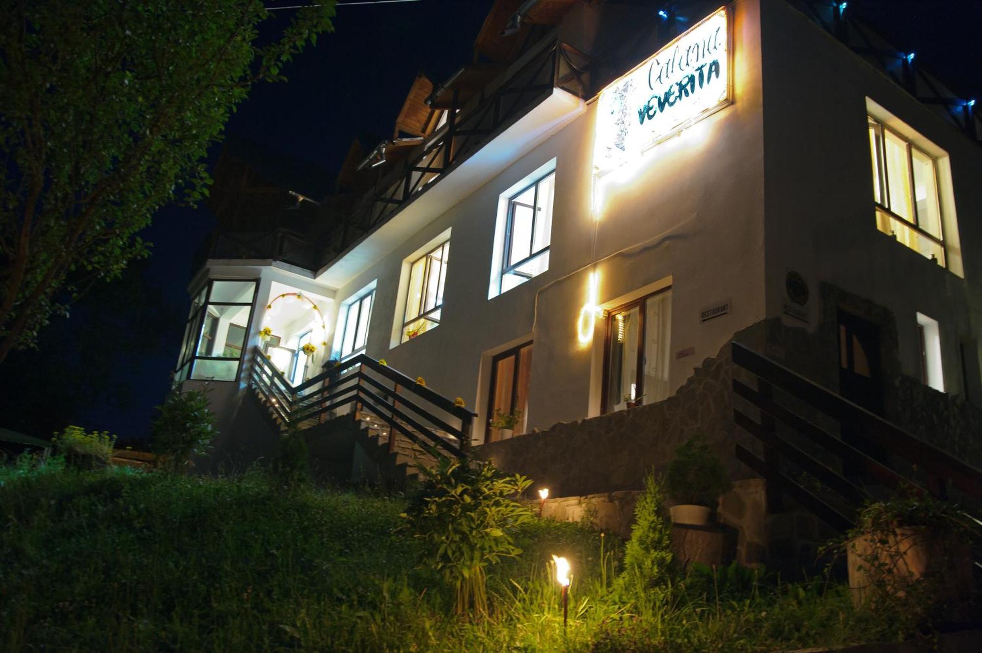 Pensiunea Cabana Veverita Valea Doftanei Trăisteni Exterior foto