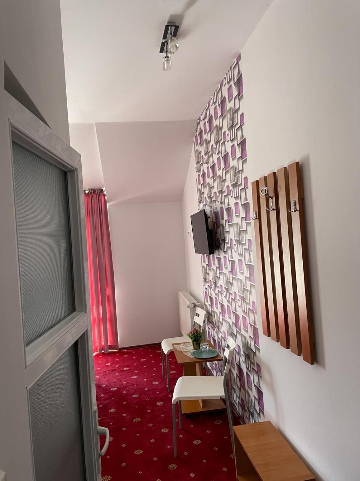 Pensiunea Cabana Veverita Valea Doftanei Trăisteni Exterior foto